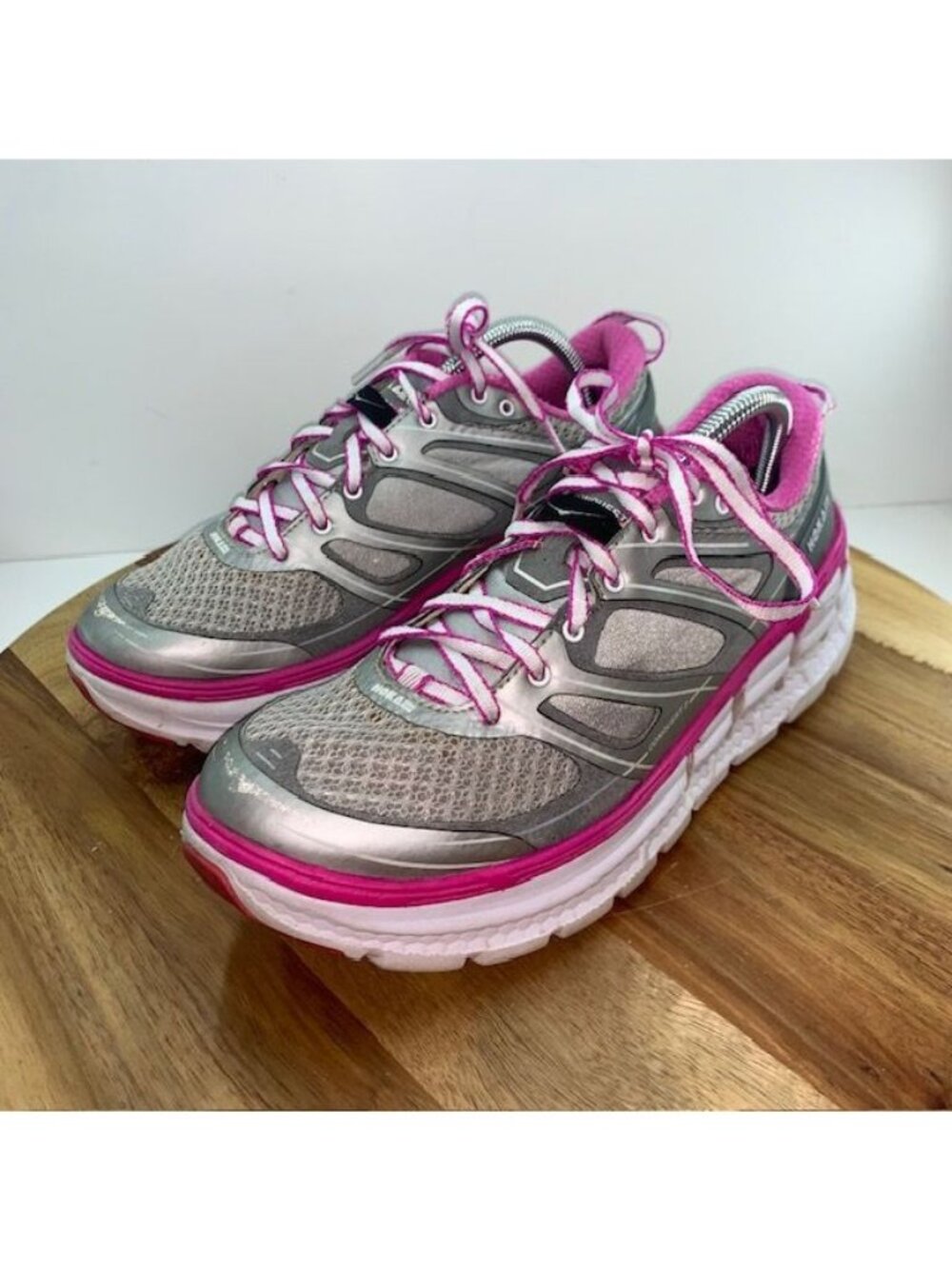 Hoka One One Conquest 2 Silver Fushia Running Shoe - Size 10 Women’s